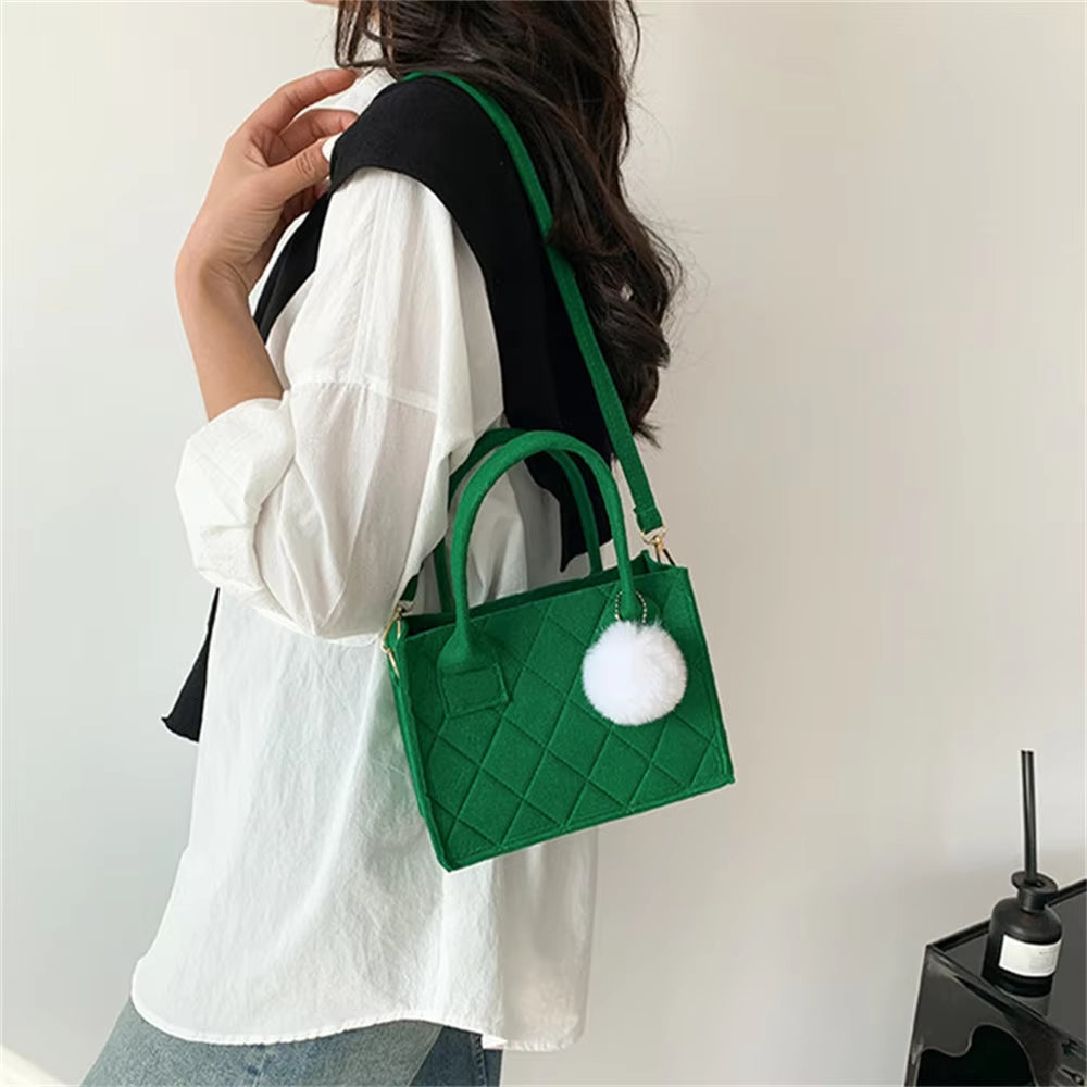 Women Small Square Bag 2023 New Simple and Versatile Casual Handbag Fashion Popular Felt Oneshoulder Messenger Bag