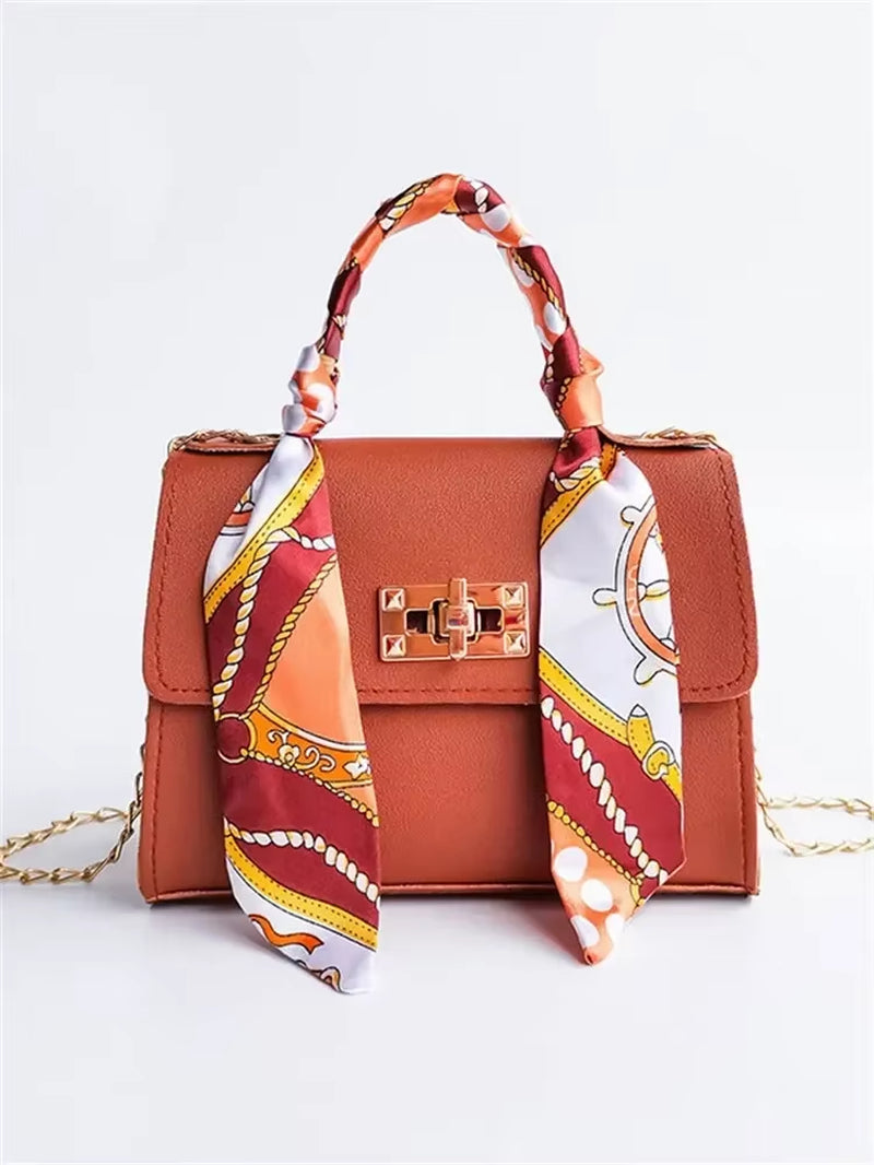 2023 New Fashion Niche Square Patterned Embossed Scarf Decoration V-Pattern Tassel Lock Chain Single Shoulder Small Square Bag