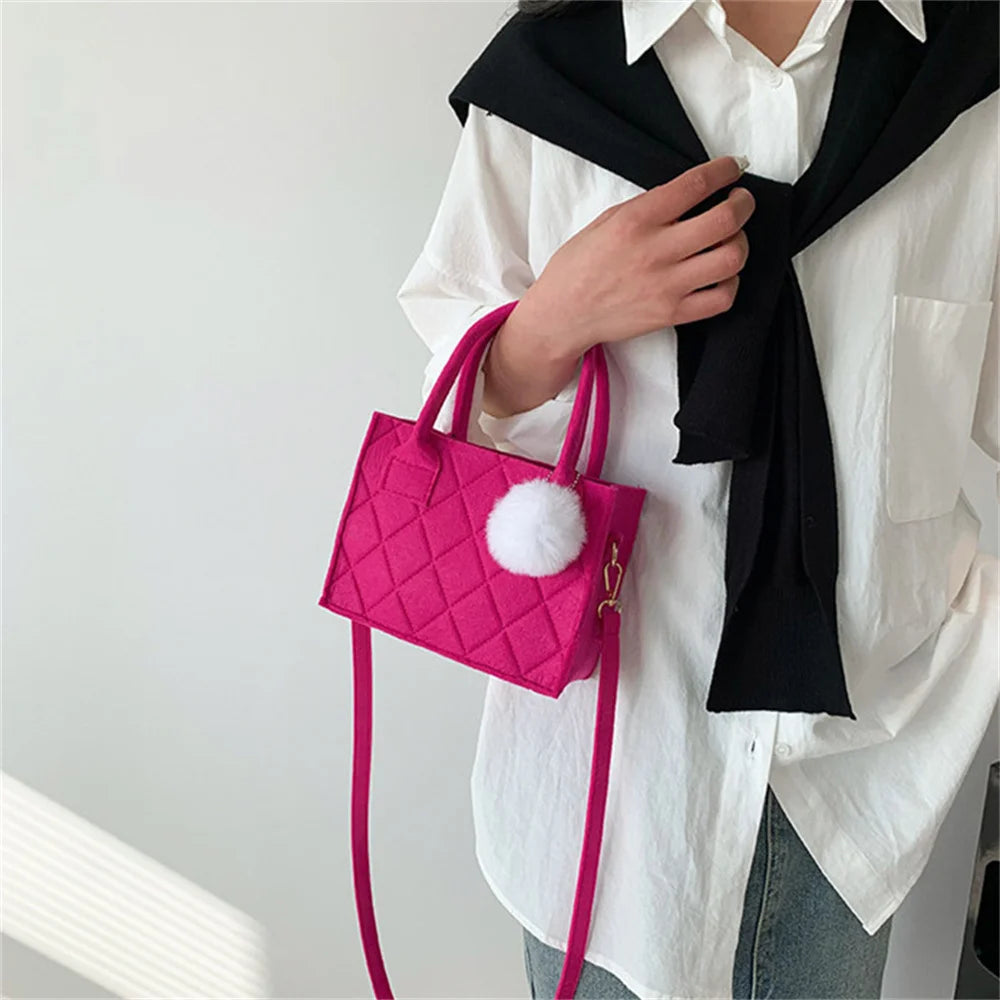 Women Small Square Bag 2023 New Simple and Versatile Casual Handbag Fashion Popular Felt Oneshoulder Messenger Bag