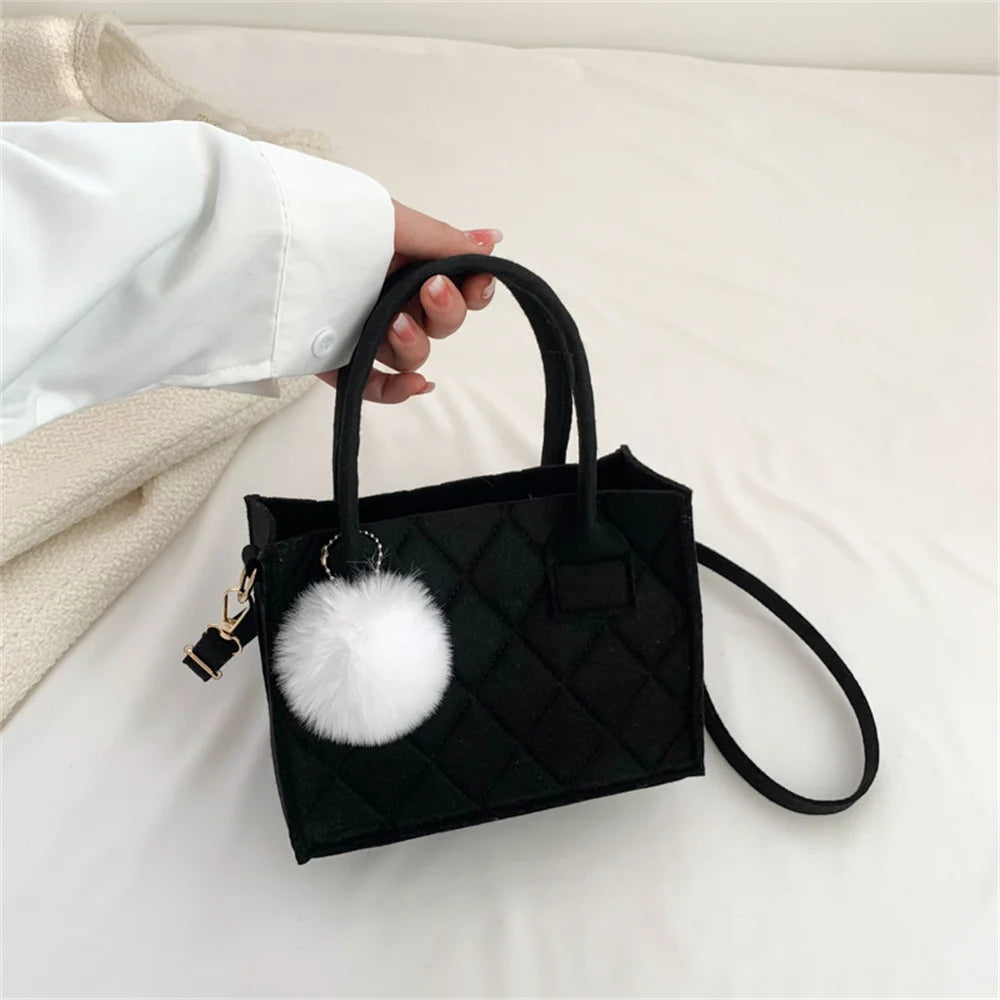 Women Small Square Bag 2023 New Simple and Versatile Casual Handbag Fashion Popular Felt Oneshoulder Messenger Bag